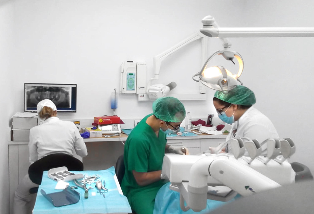 tratamiento dental integral en Badalona