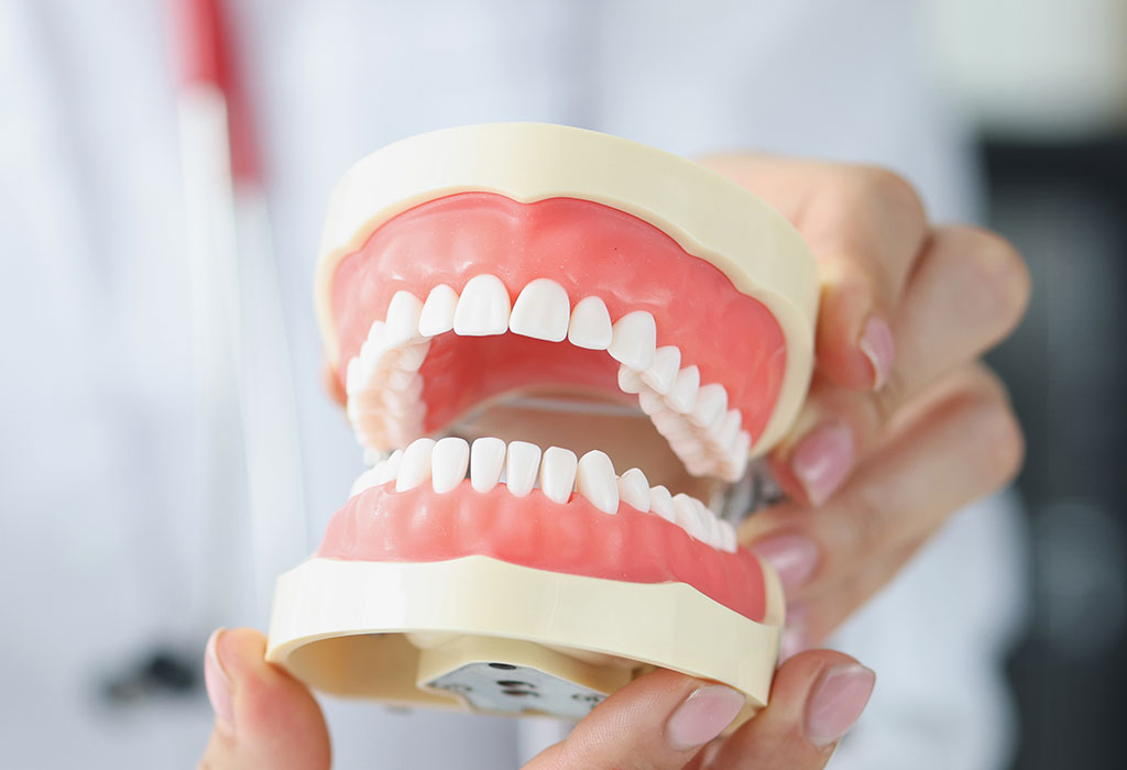 Prótesis fija sobre implantes dentales en Badalona